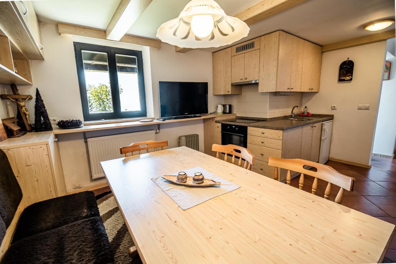 Apartments Zvoh, Krvavec, Ski-In, Ski-Out Cerklje na Gorenjskem Bagian luar foto