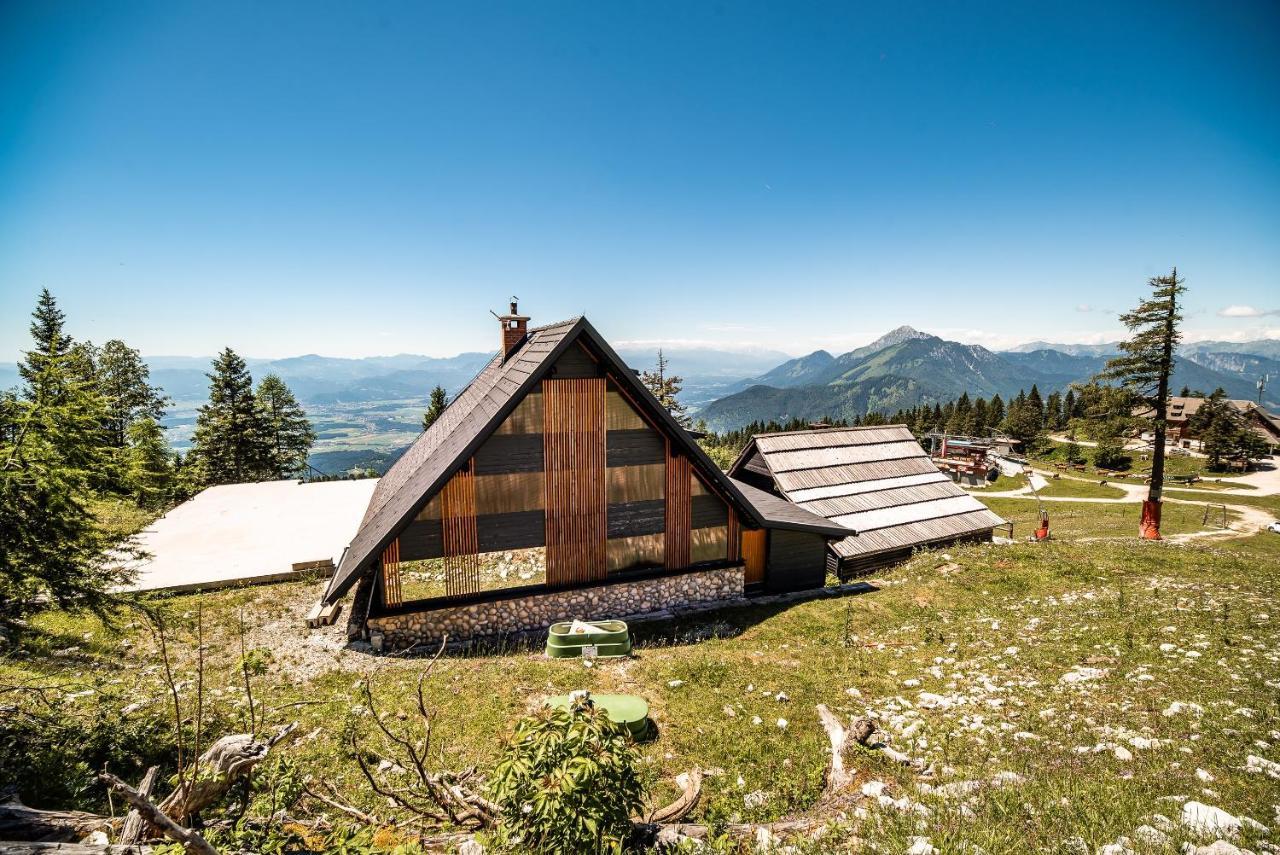 Apartments Zvoh, Krvavec, Ski-In, Ski-Out Cerklje na Gorenjskem Bagian luar foto
