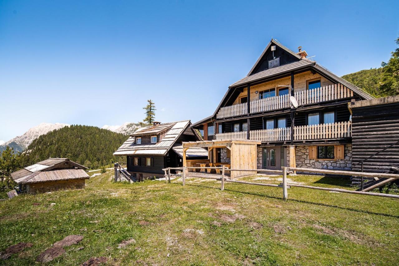 Apartments Zvoh, Krvavec, Ski-In, Ski-Out Cerklje na Gorenjskem Bagian luar foto
