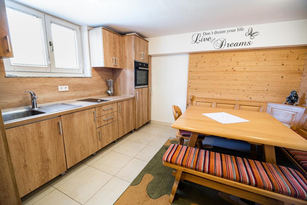 Apartments Zvoh, Krvavec, Ski-In, Ski-Out Cerklje na Gorenjskem Bagian luar foto