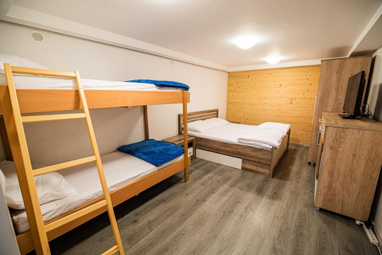 Apartments Zvoh, Krvavec, Ski-In, Ski-Out Cerklje na Gorenjskem Bagian luar foto