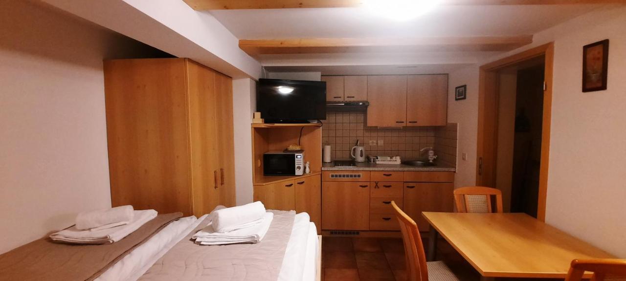 Apartments Zvoh, Krvavec, Ski-In, Ski-Out Cerklje na Gorenjskem Bagian luar foto