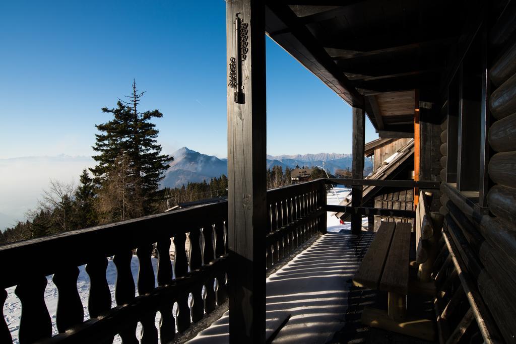 Apartments Zvoh, Krvavec, Ski-In, Ski-Out Cerklje na Gorenjskem Bagian luar foto