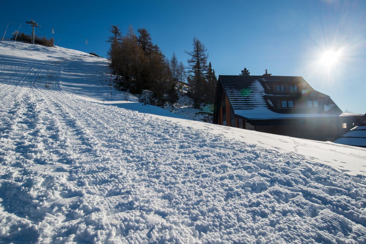 Apartments Zvoh, Krvavec, Ski-In, Ski-Out Cerklje na Gorenjskem Bagian luar foto